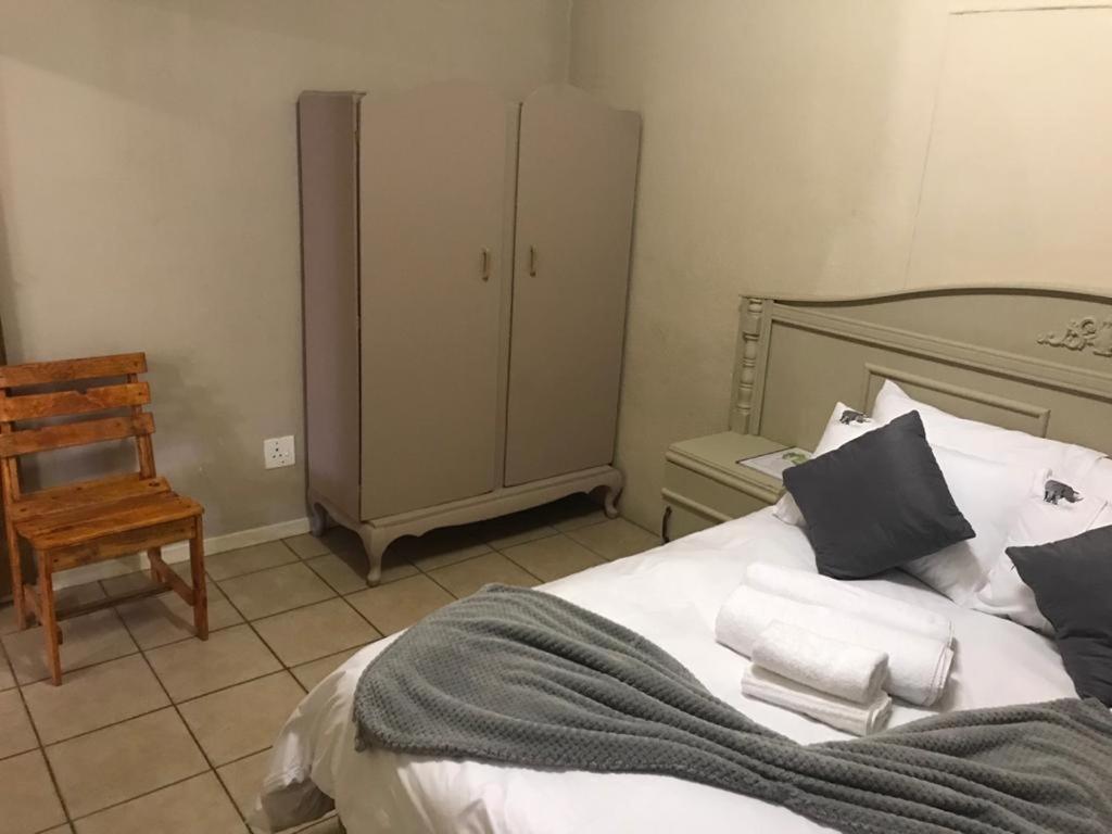 Urbanlife Keetmanshoop Accommodation Ngoại thất bức ảnh