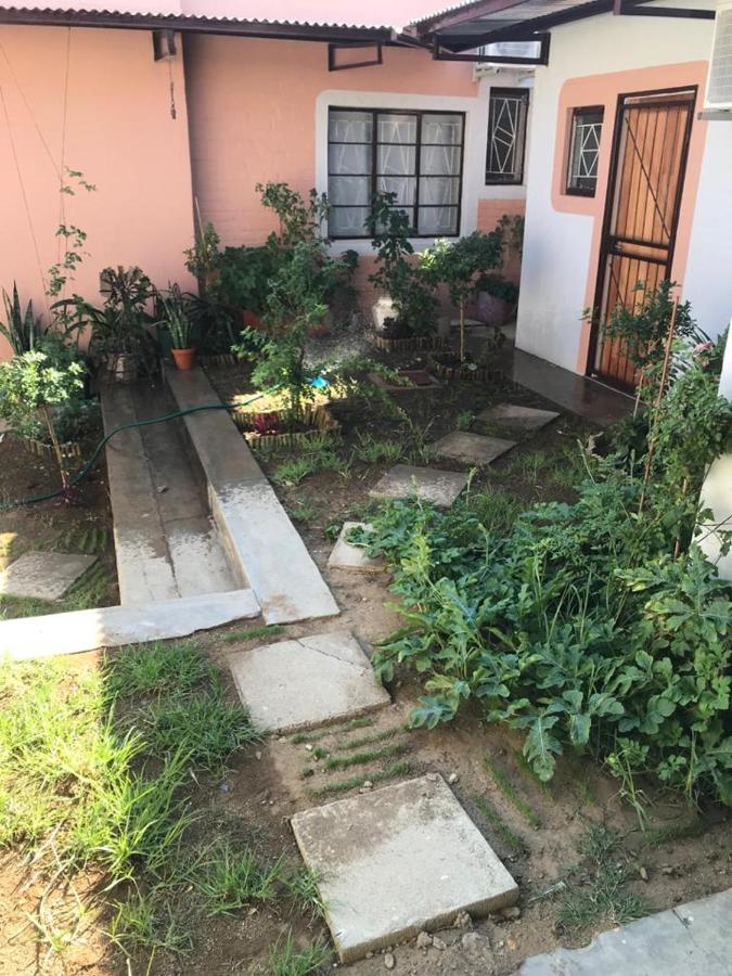 Urbanlife Keetmanshoop Accommodation Ngoại thất bức ảnh